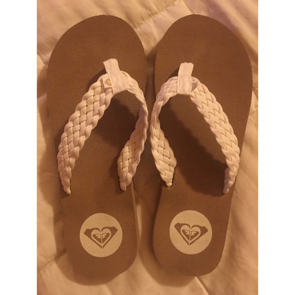 COPY - Women’s Roxy flip flops size 8